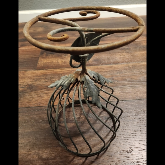 VTG Metal Plant Stand - Picture 10 of 14